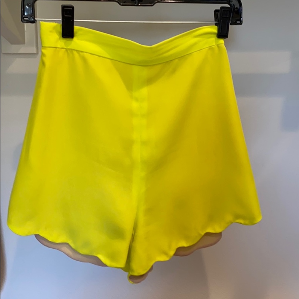 Naven Scallop shorts